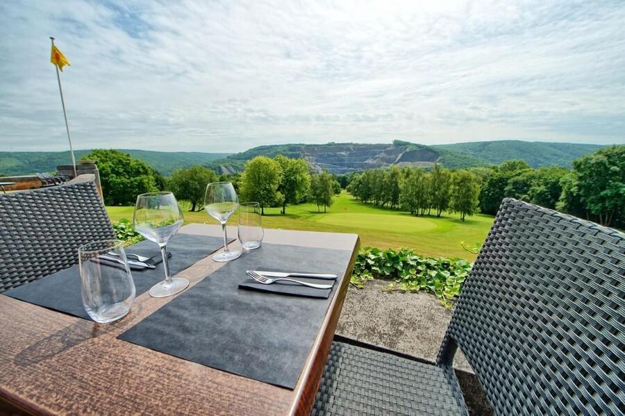 Le Logis Des Chenes, Superbe Bungalow Dans Quartier Residentiel Proche De Namur Wépion Екстериор снимка