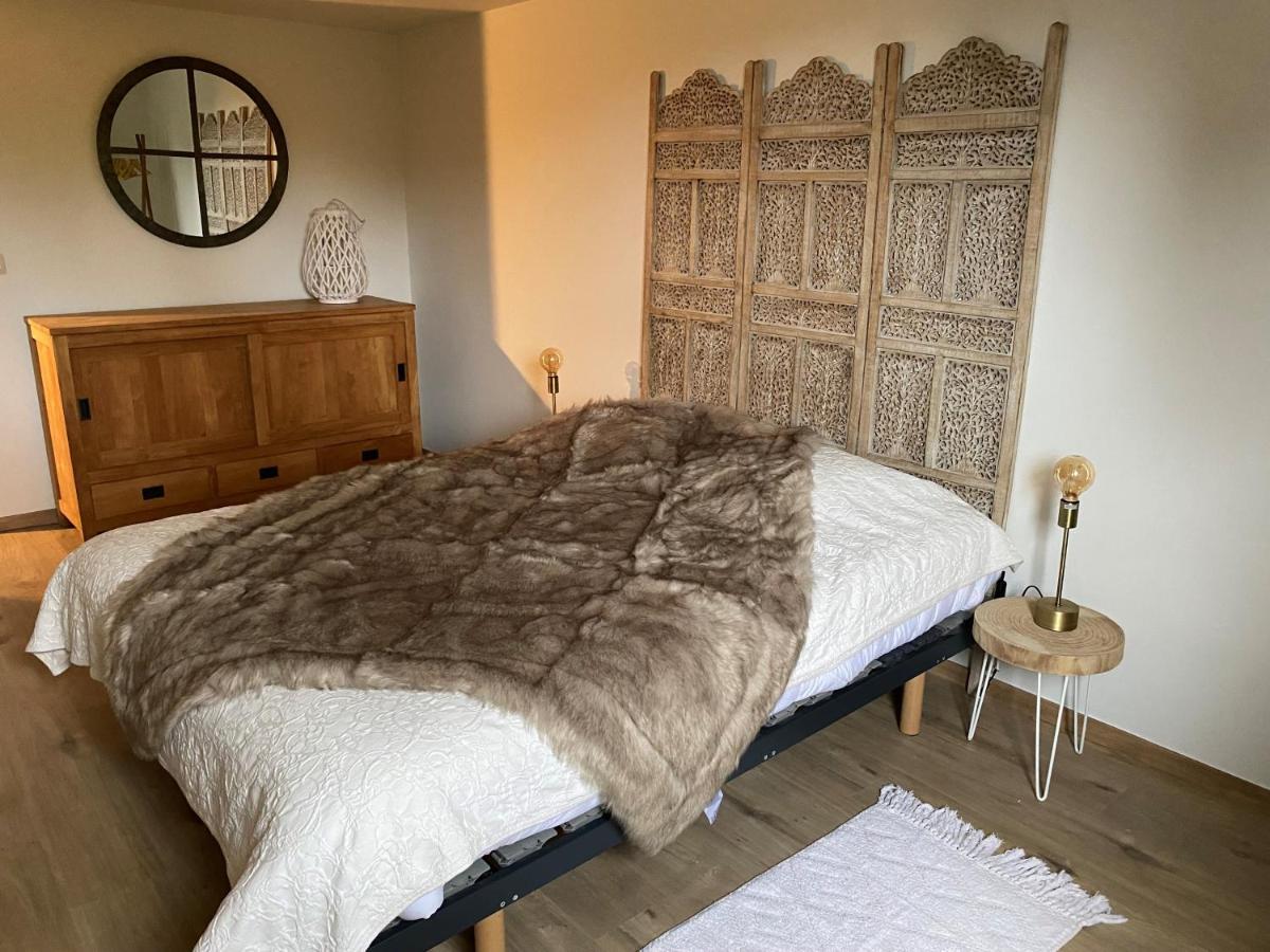 Le Logis Des Chenes, Superbe Bungalow Dans Quartier Residentiel Proche De Namur Wépion Екстериор снимка