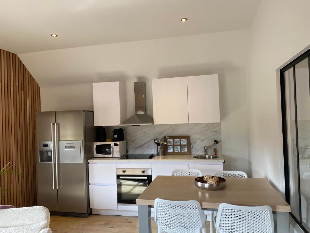 Le Logis Des Chenes, Superbe Bungalow Dans Quartier Residentiel Proche De Namur Wépion Екстериор снимка