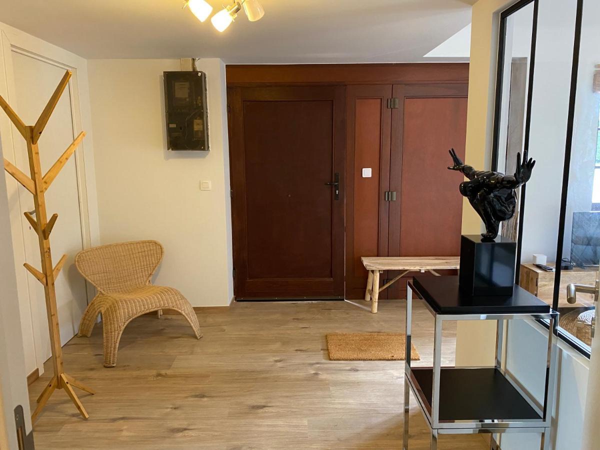 Le Logis Des Chenes, Superbe Bungalow Dans Quartier Residentiel Proche De Namur Wépion Екстериор снимка
